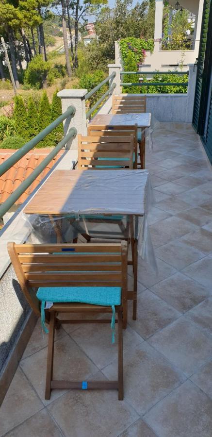 Apartment Roglic Rab Town Exteriör bild