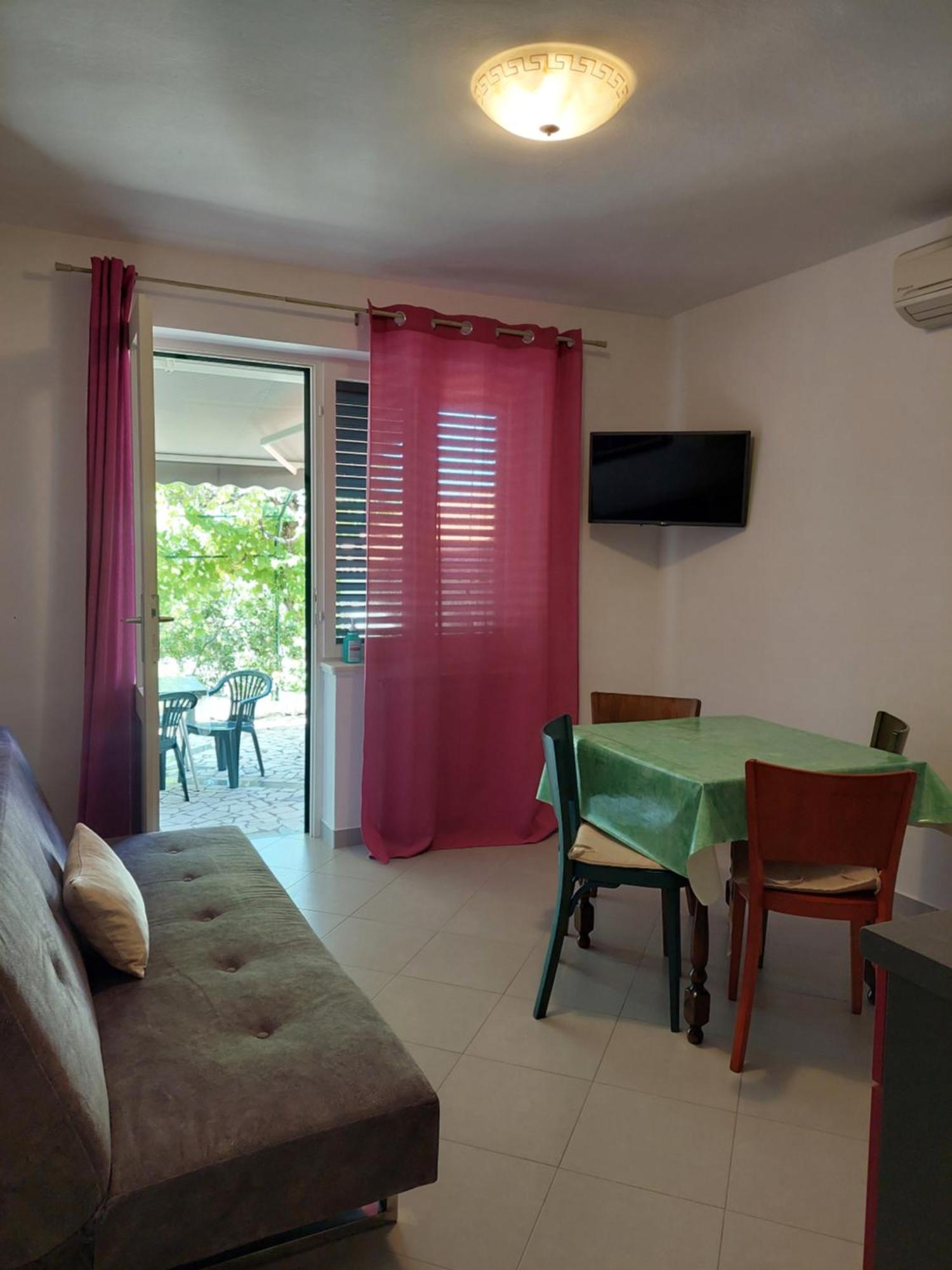 Apartment Roglic Rab Town Exteriör bild